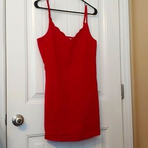 NWT! Scalloped neck little red dress